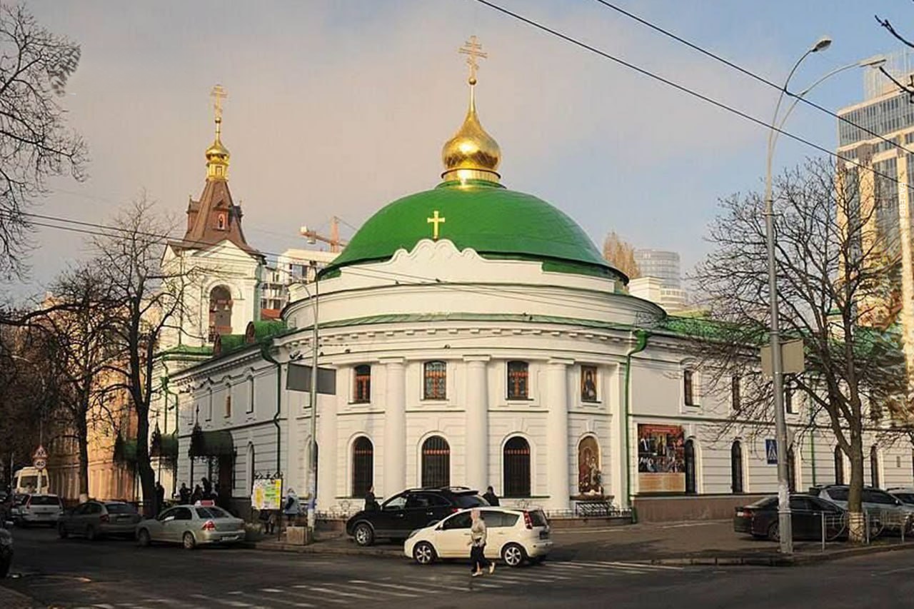 W Kijowie, podczas ostrzału, uszkodzony został klasztor Włodzimierz Kościoła Prawosławnego, są ranni