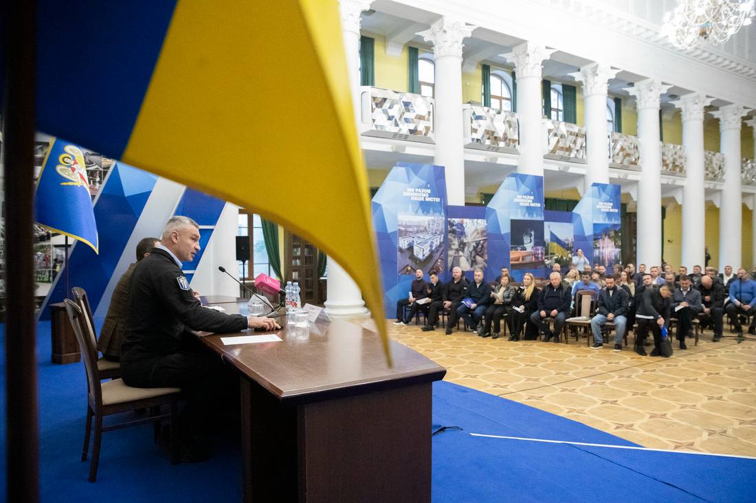 Кличко назвав причини затримки відновлення пошкоджених будинків у Києві