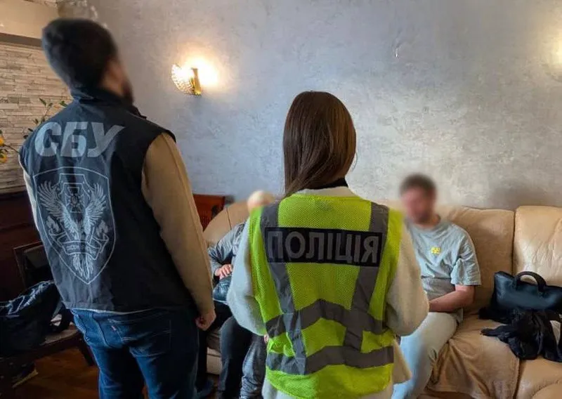 В Киеве разоблачили двух врачей за получение 12 тысяч долларов за оформление фиктивных справок об инвалидности.